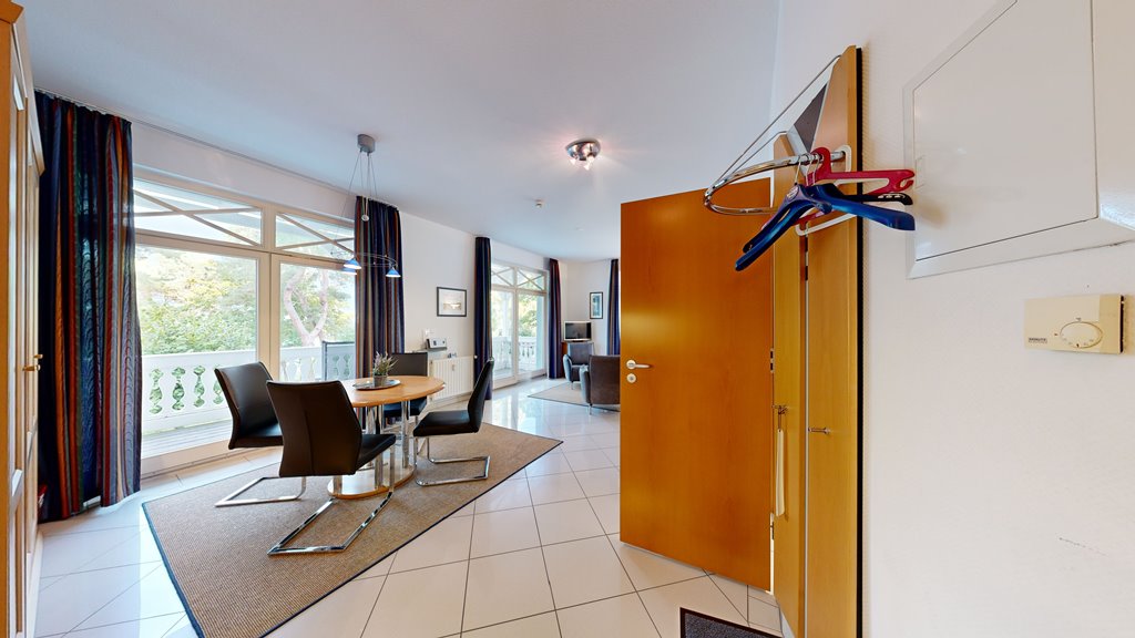 Foto der Wohnung RUG-10-036-08-villa-strandburg-binz-essecke3.JPG